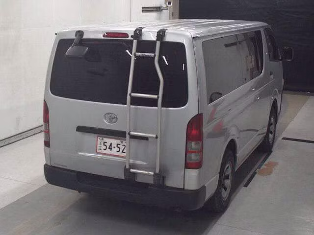 TOYOTA REGIUS ACE