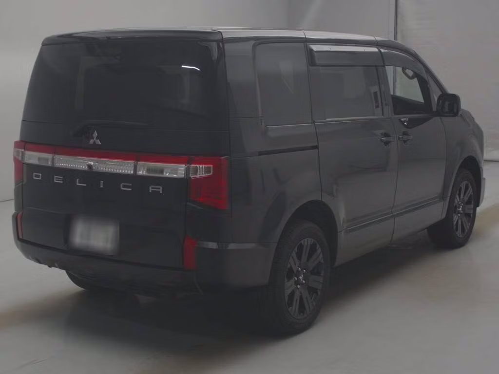 MITSUBISHI DELICA D:5