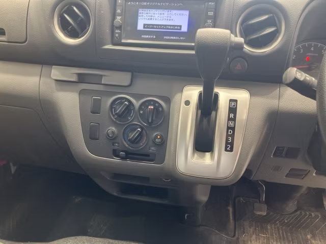 NISSAN NV350 CARAVAN