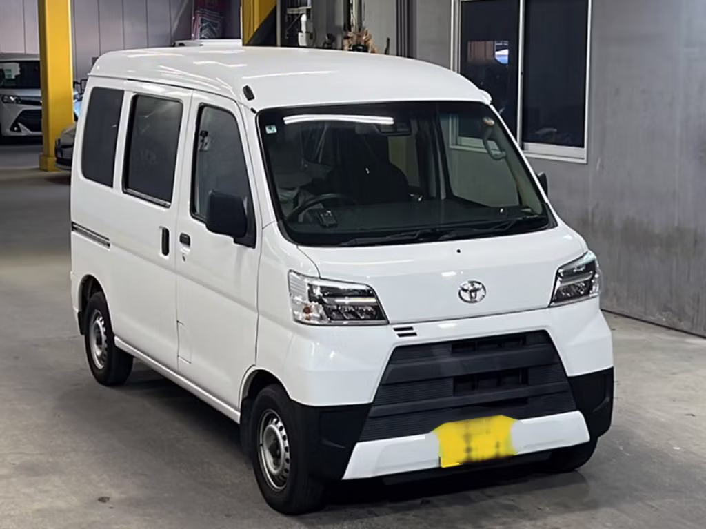 TOYOTA PIXIS VAN