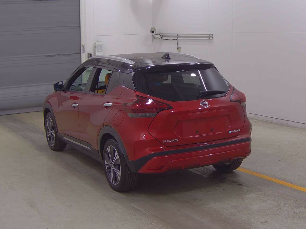 NISSAN KICKS