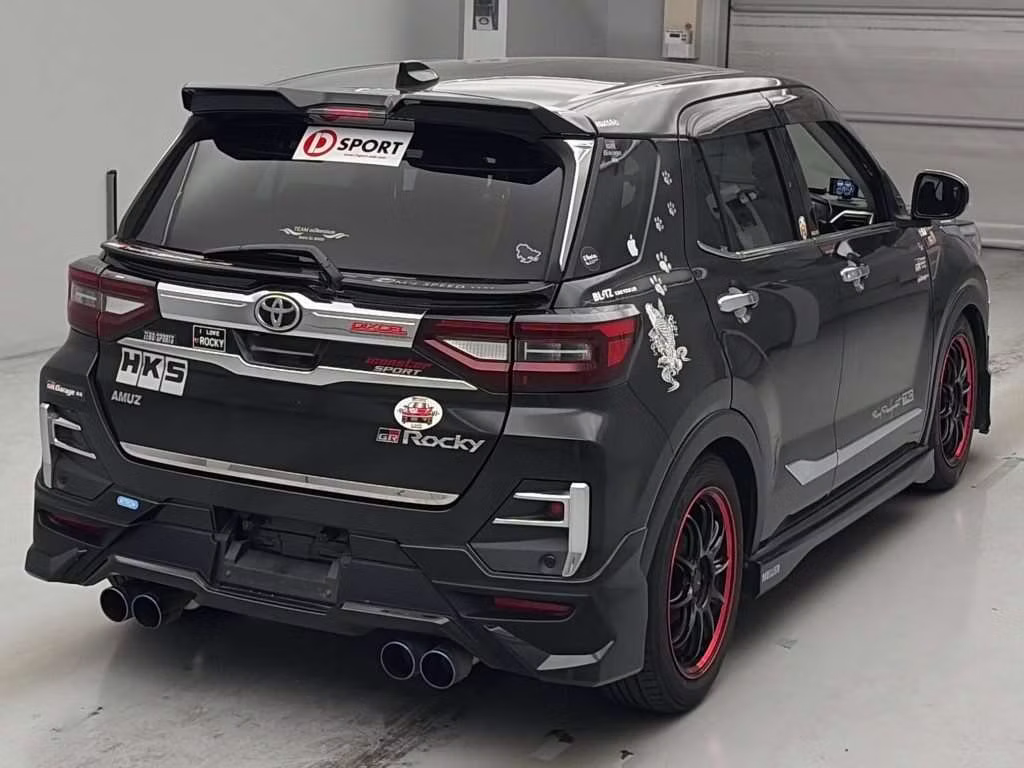 DAIHATSU ROCKY