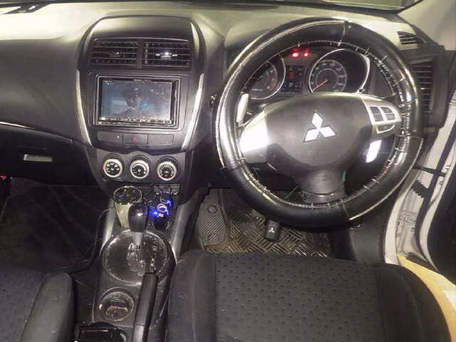 MITSUBISHI RVR