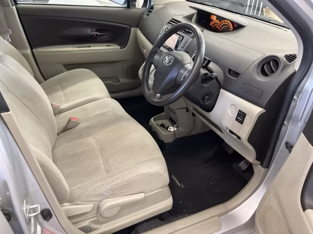 TOYOTA PASSO SETTE