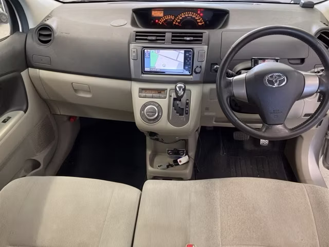 TOYOTA PASSO SETTE