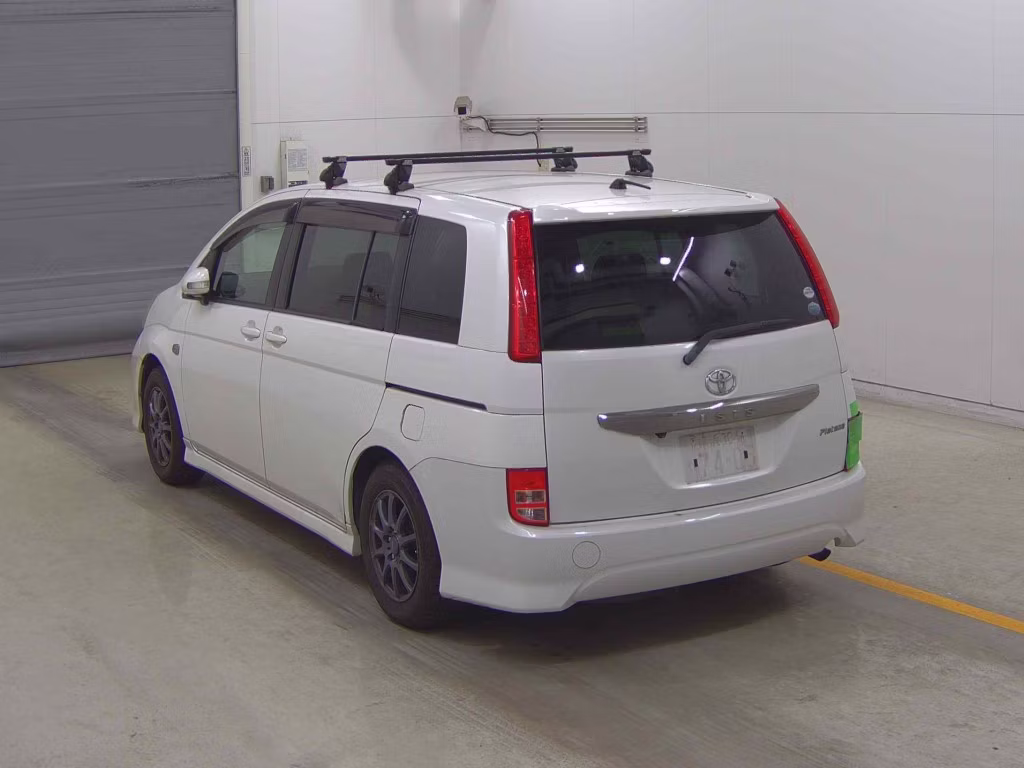 TOYOTA ISIS