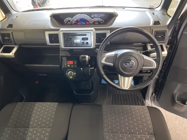 DAIHATSU WAKE