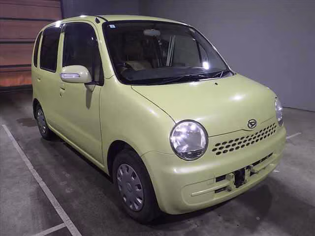 DAIHATSU MOVE LATTE