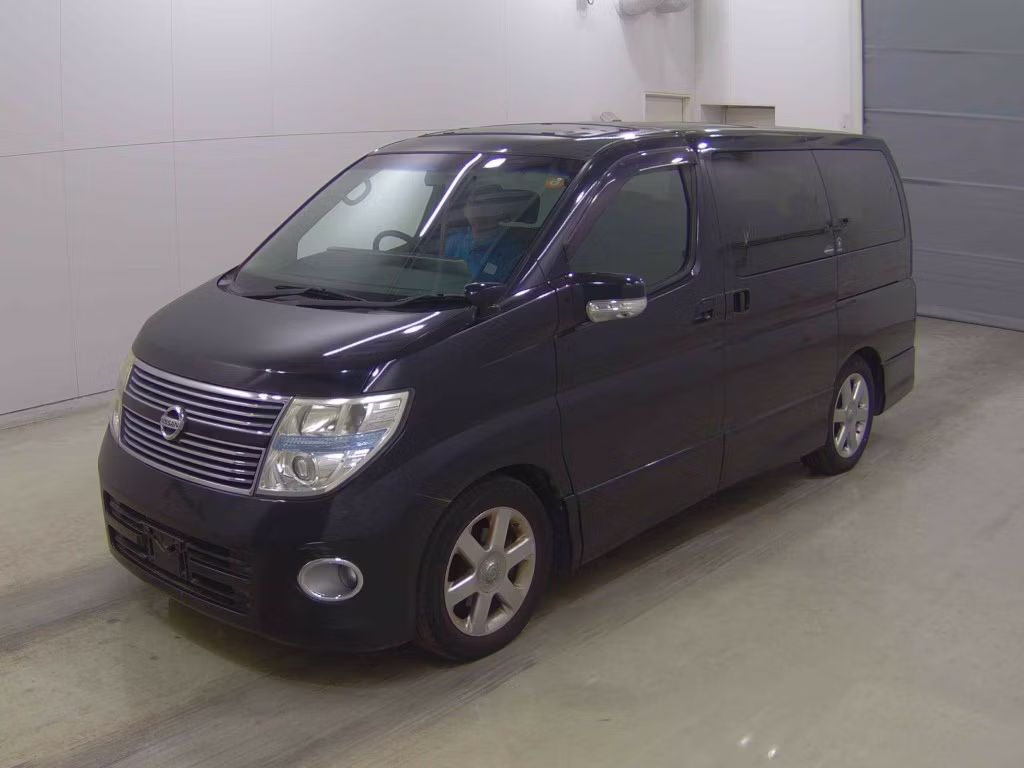 NISSAN ELGRAND