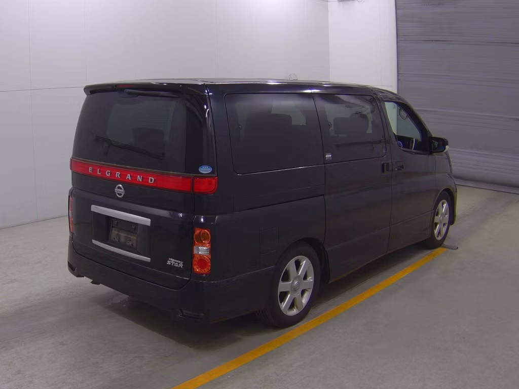 NISSAN ELGRAND