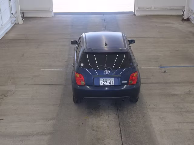 TOYOTA IST