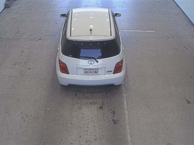 TOYOTA IST