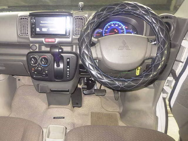 MITSUBISHI MINICAB
