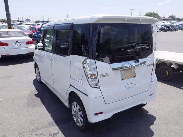 MITSUBISHI EK SPACE