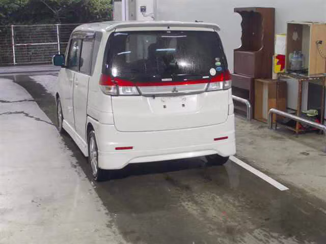 MITSUBISHI DELICA D:2