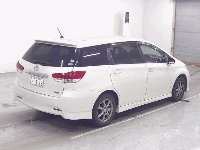 TOYOTA WISH