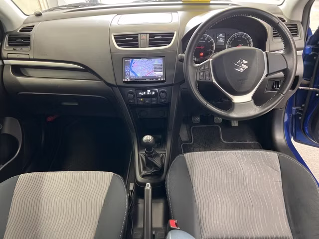 SUZUKI SWIFT