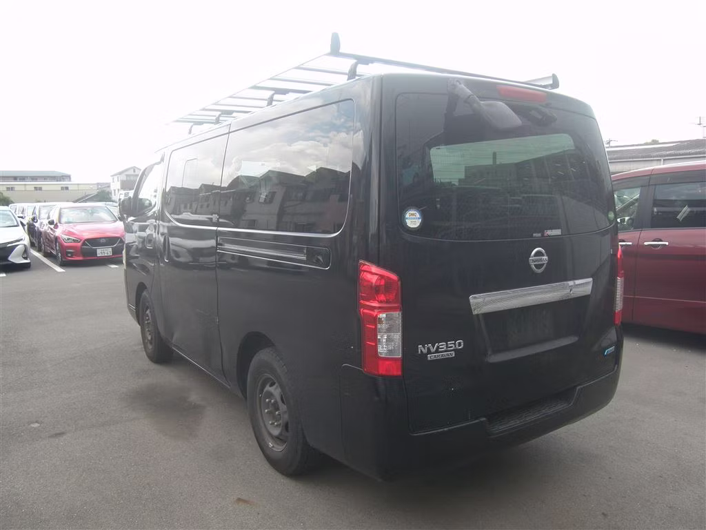 NISSAN NV350 CARAVAN