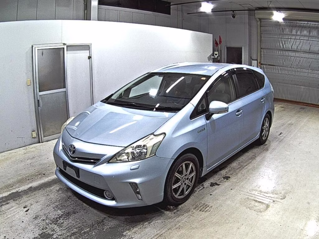 TOYOTA PRIUS ALPHA