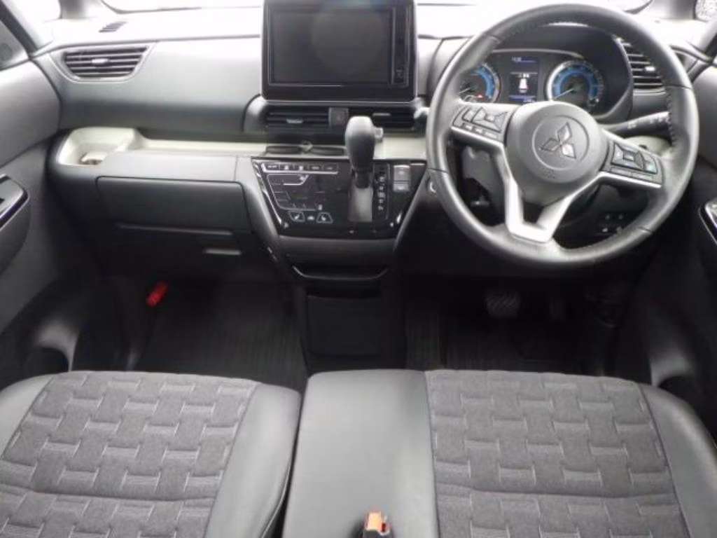 MITSUBISHI DELICA MINI