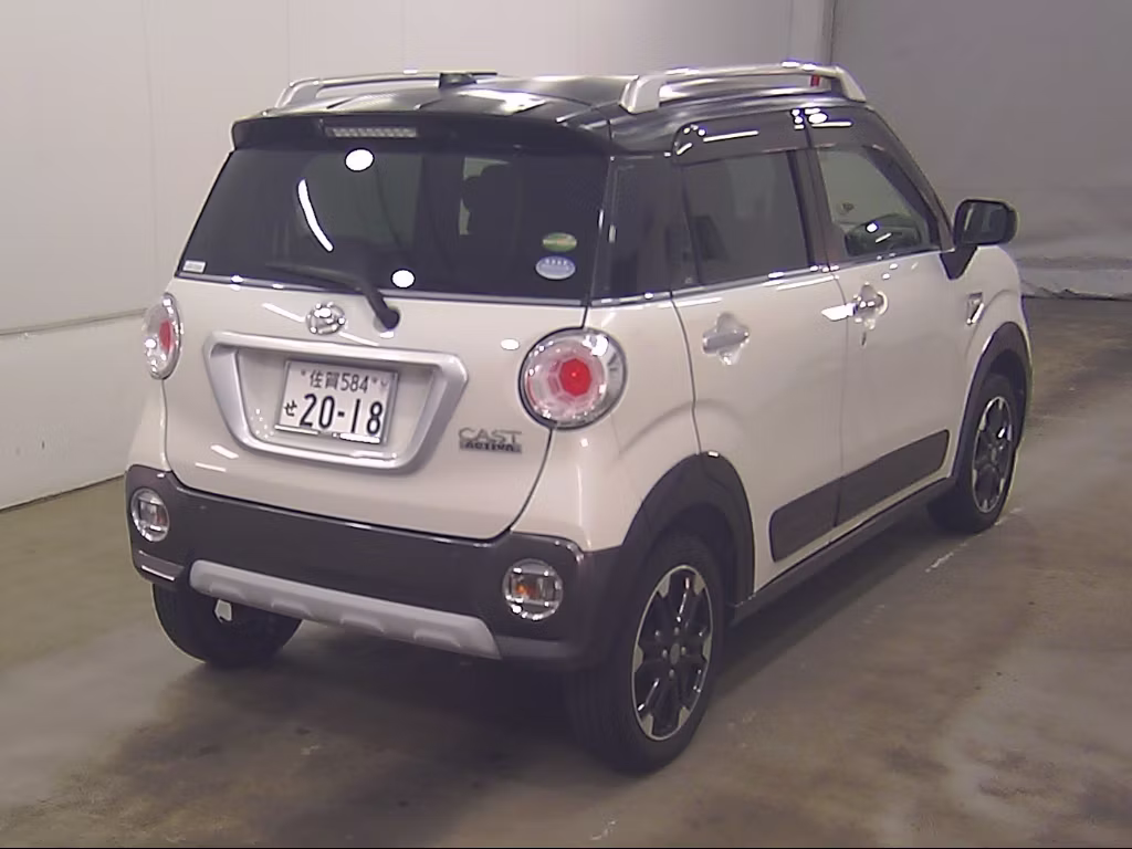 DAIHATSU CAST