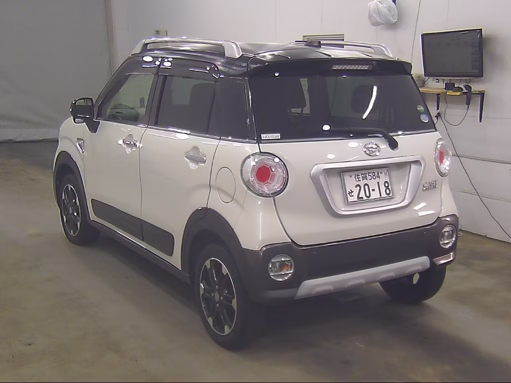 DAIHATSU CAST