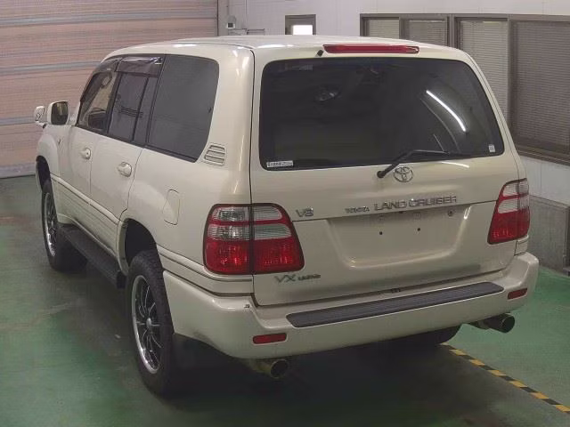 TOYOTA LAND CRUISER