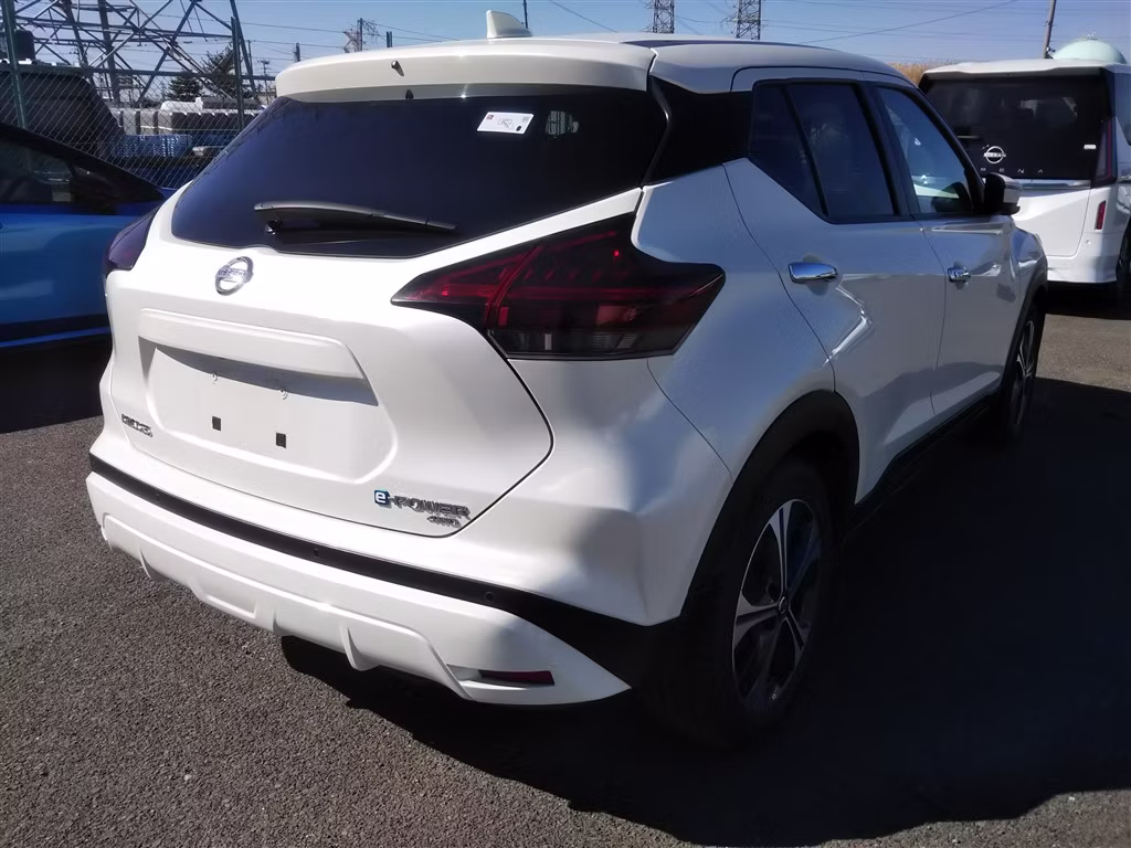 NISSAN KICKS