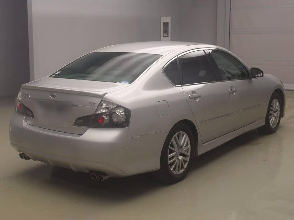 NISSAN FUGA
