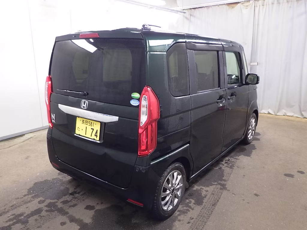 HONDA N-BOX