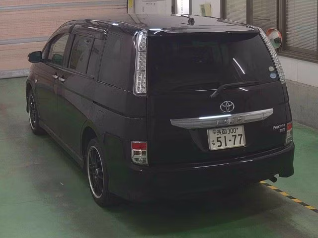 TOYOTA ISIS