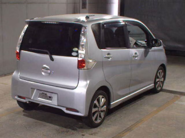 MITSUBISHI EK CUSTOM