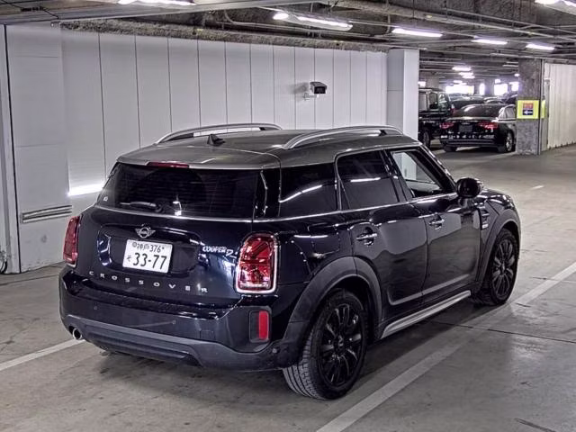 MINI CROSSOVER
