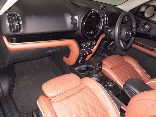 MINI CROSSOVER