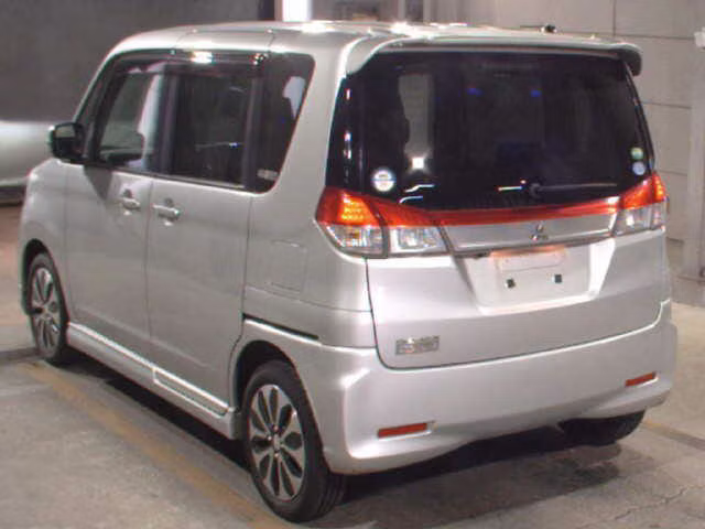 MITSUBISHI DELICA D:2