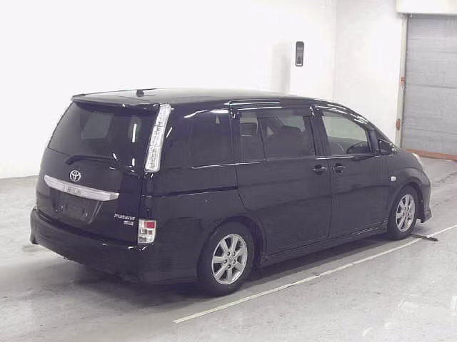 TOYOTA ISIS