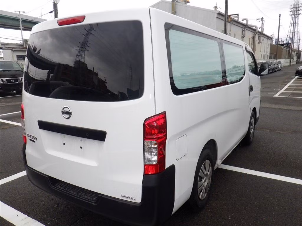 NISSAN NV350 CARAVAN