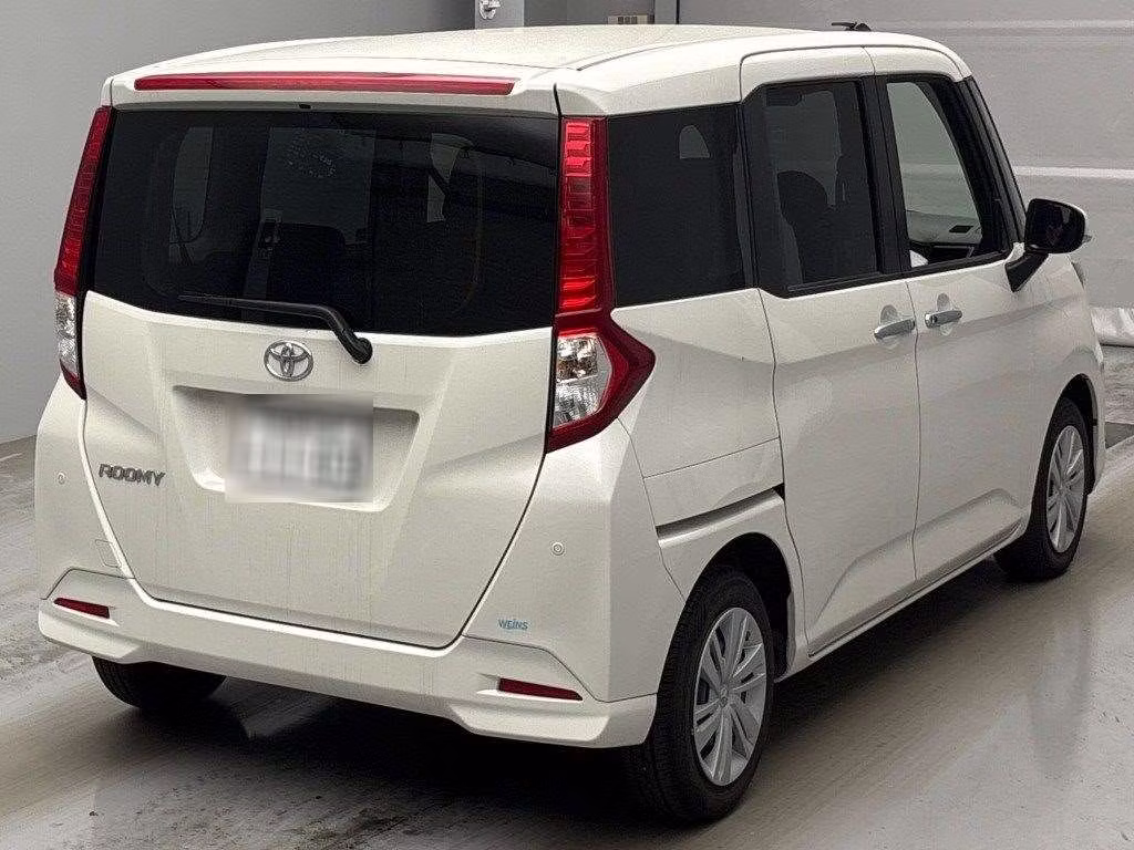 TOYOTA ROOMY