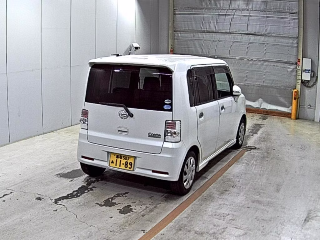DAIHATSU MOVE CONTE