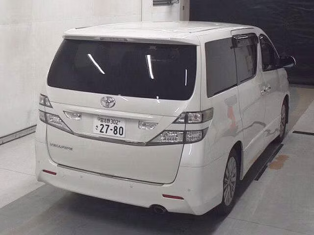 TOYOTA VELLFIRE