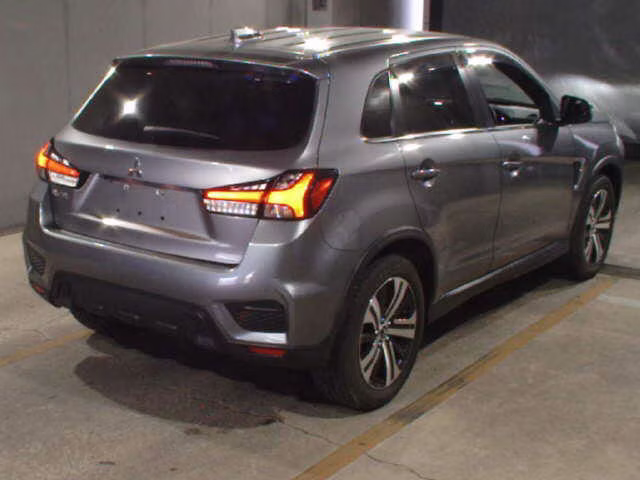 MITSUBISHI RVR