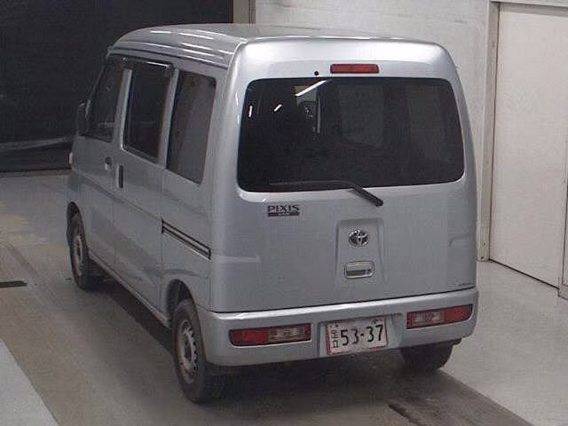 TOYOTA PIXIS VAN