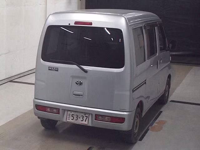 TOYOTA PIXIS VAN