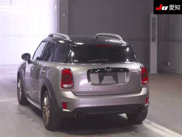 MINI CROSSOVER