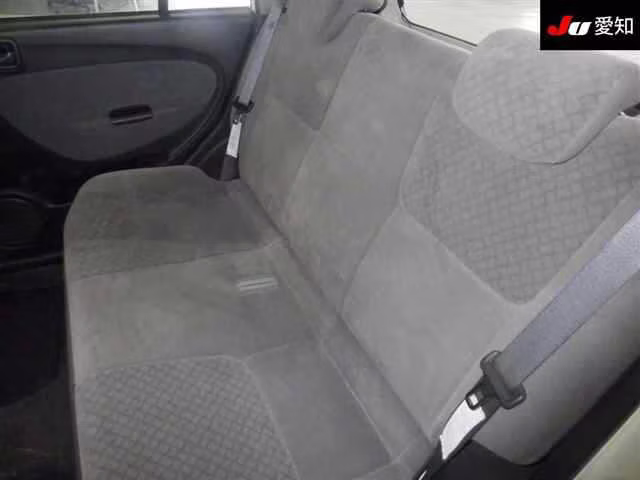 DAIHATSU MIRA AVY