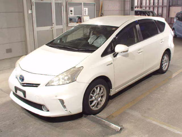 TOYOTA PRIUS ALPHA