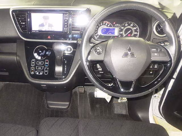 MITSUBISHI EK SPACE