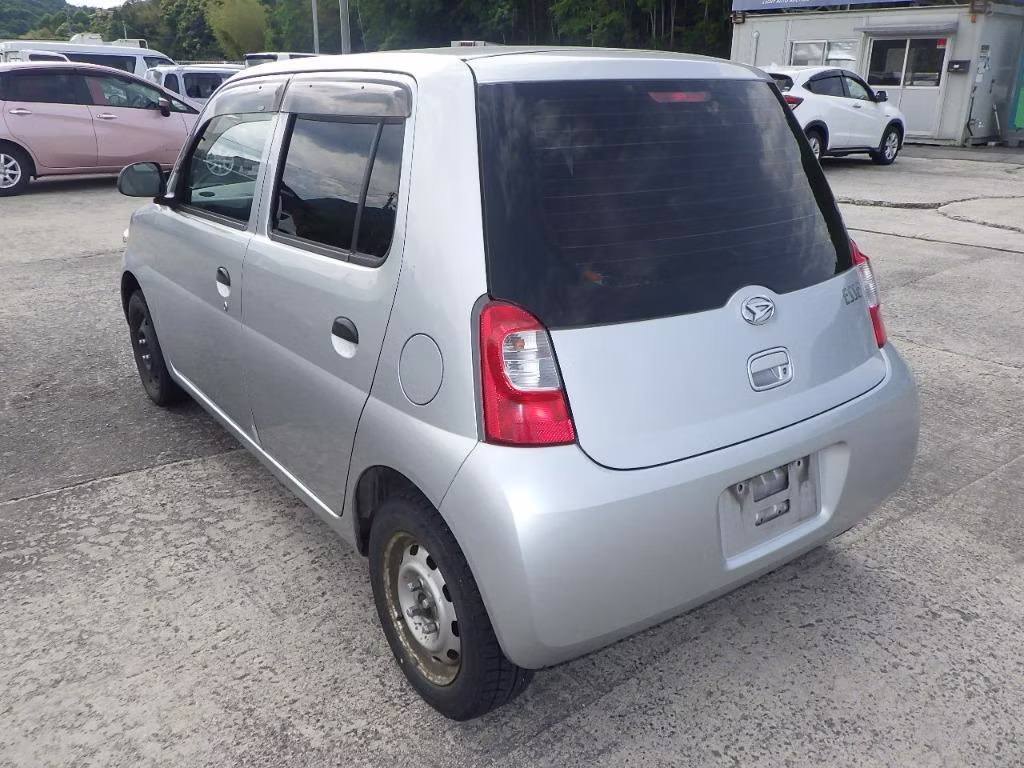 DAIHATSU ESSE