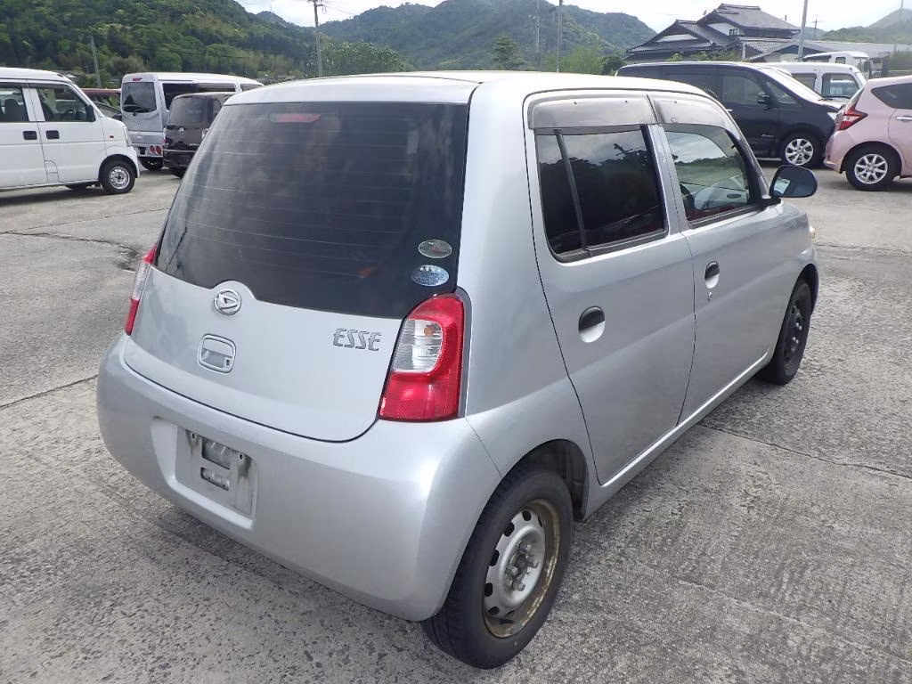 DAIHATSU ESSE