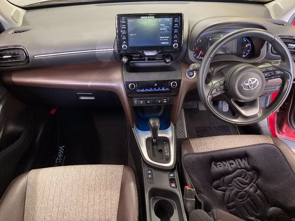 TOYOTA YARIS CROSS